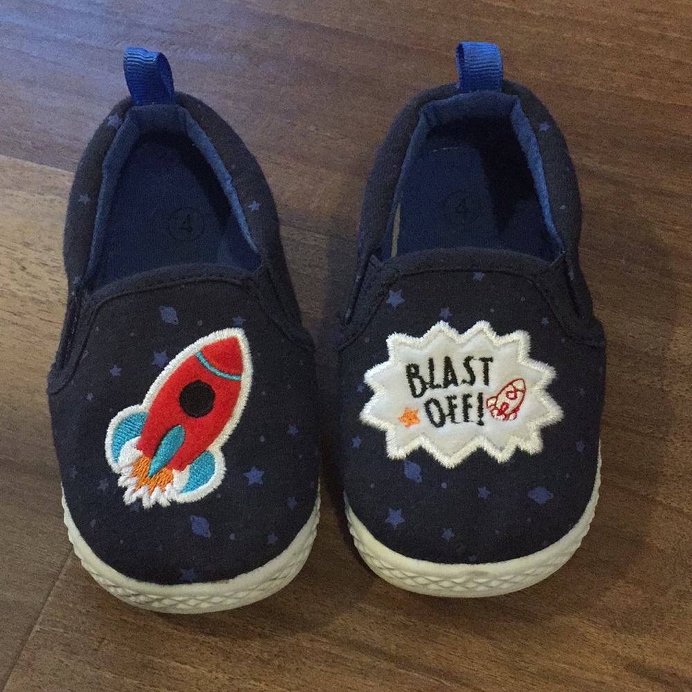 Size 4 Rocket Shoes